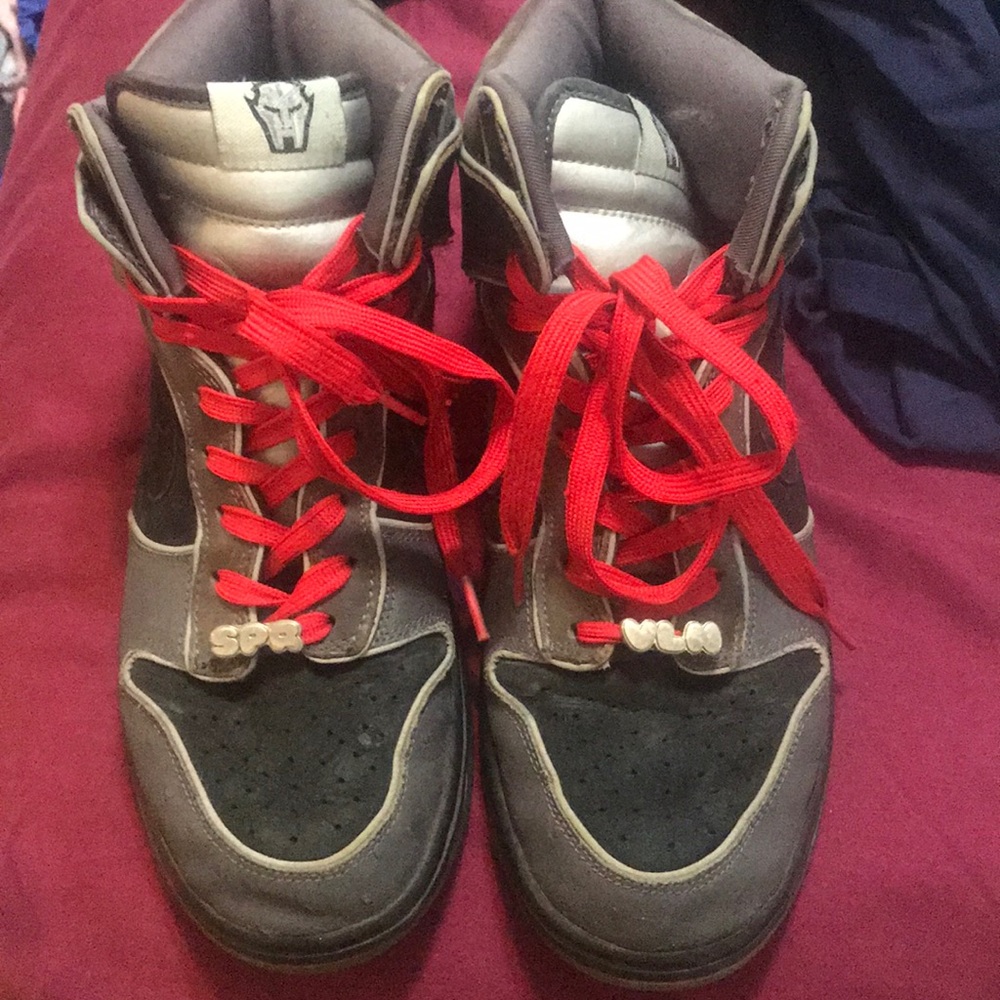 Nike SB high MF Dooms
